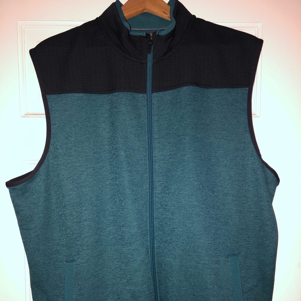 2xl Under Armour Vest, never worn